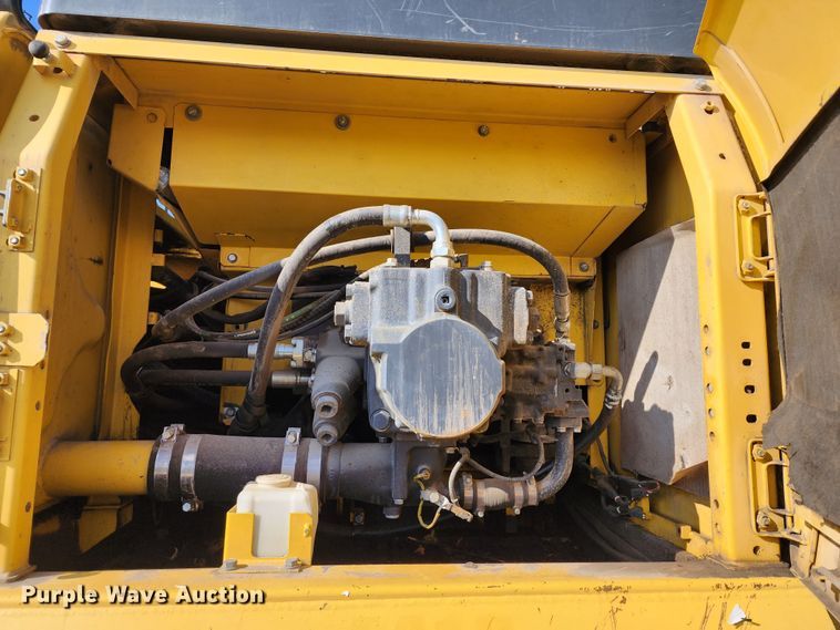 image for item DM4910 2014 Komatsu PC490LC-10  excavator