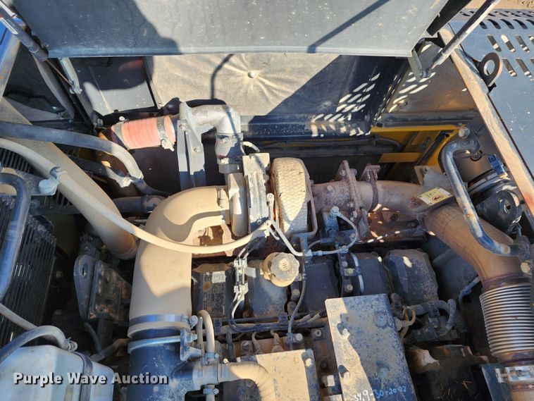 image for item DM4910 2014 Komatsu PC490LC-10  excavator