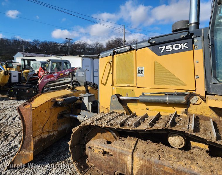 image for item DM4911 John Deere 750K  dozer