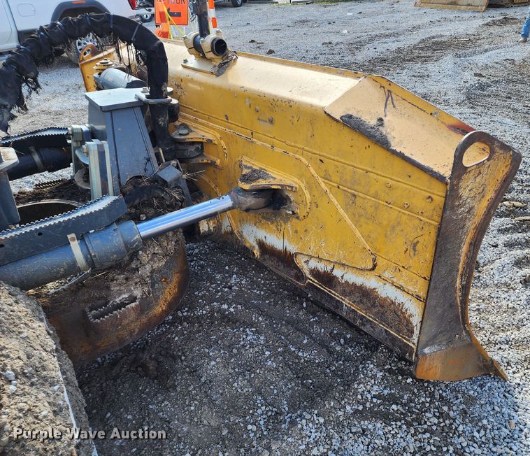 image for item DM4911 John Deere 750K  dozer