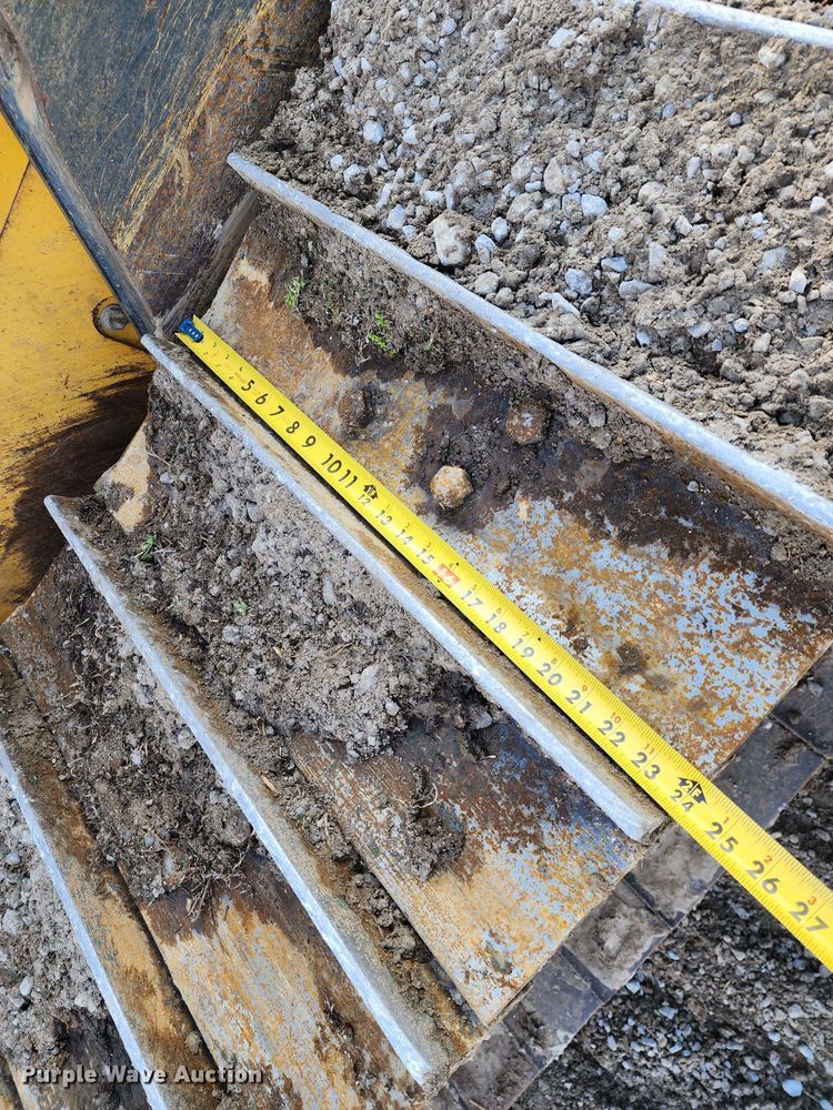 image for item DM4911 John Deere 750K  dozer