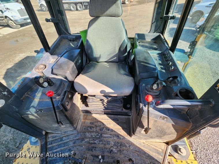 image for item DM4911 John Deere 750K  dozer