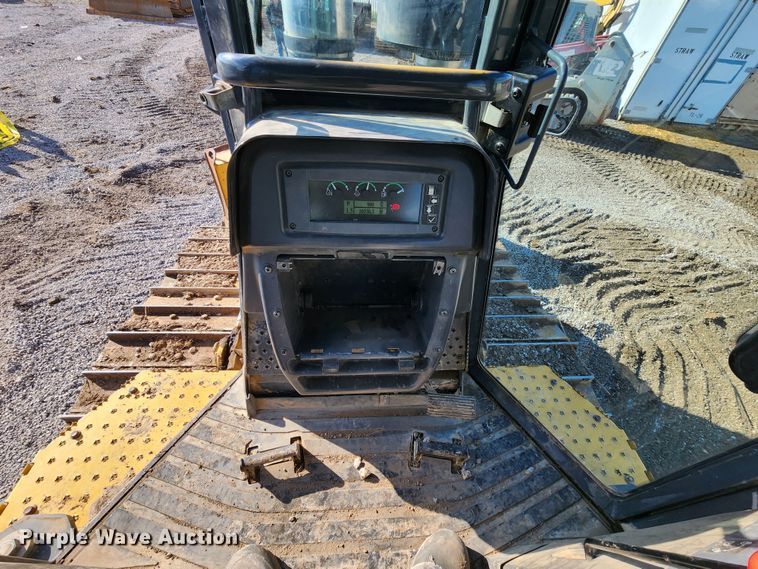 image for item DM4911 John Deere 750K  dozer