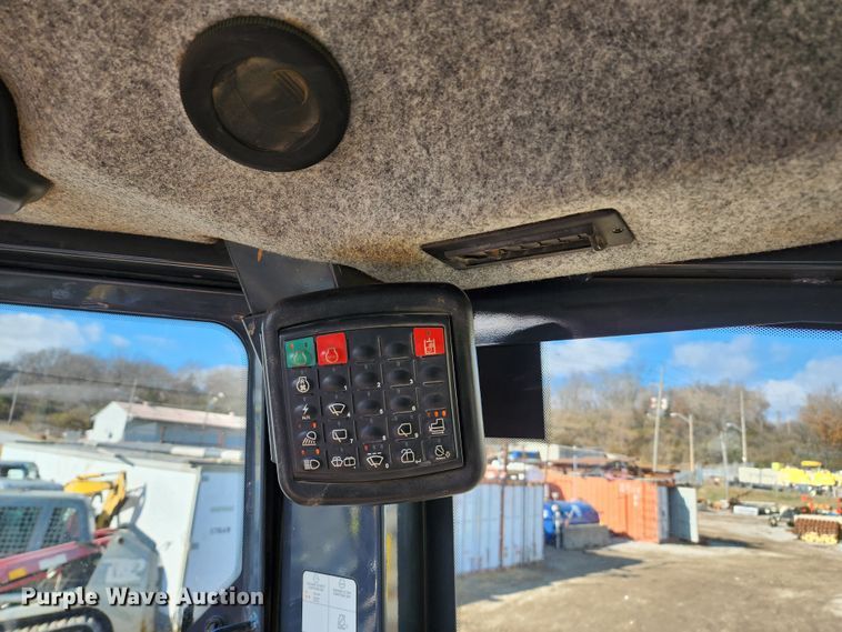 image for item DM4911 John Deere 750K  dozer