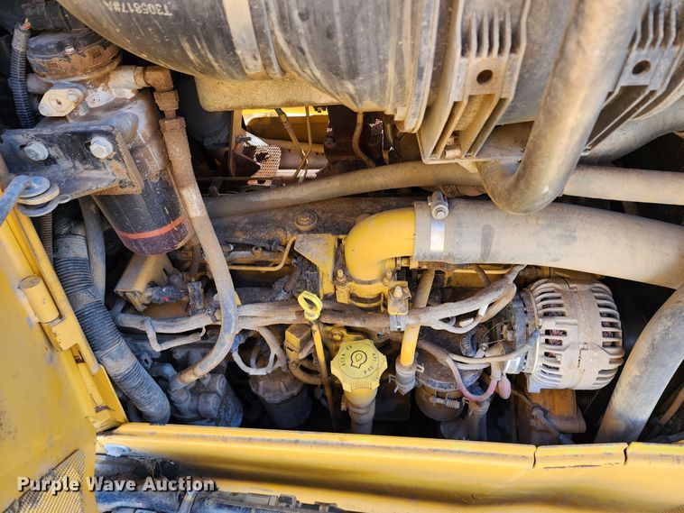 image for item DM4911 John Deere 750K  dozer