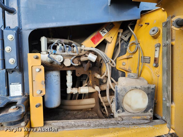 image for item DM4911 John Deere 750K  dozer