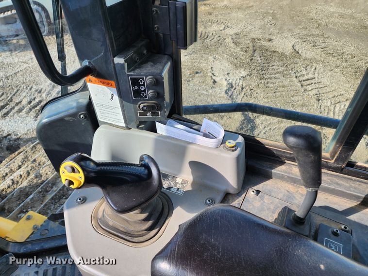 image for item DM4912 2016 Komatsu D61PXi-23  dozer