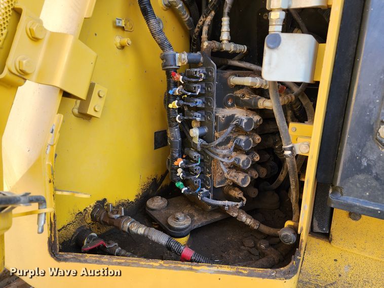 image for item DM4912 2016 Komatsu D61PXi-23  dozer