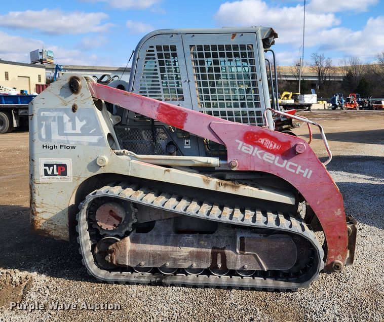 image for item DM4913 2013 Takeuchi TL12  tracked skid steer loader