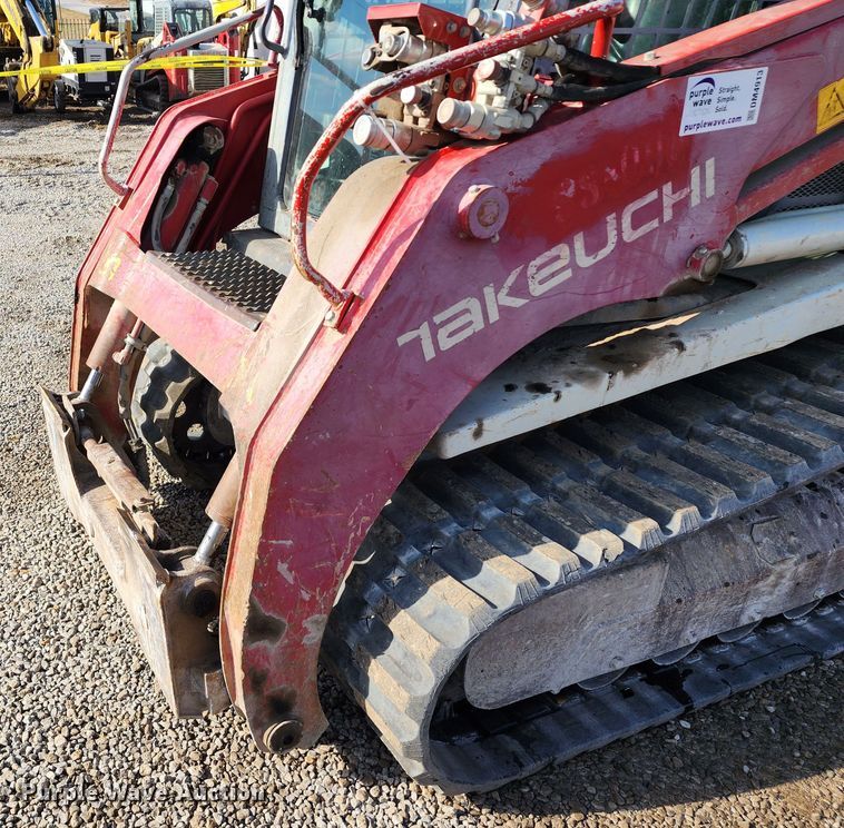 image for item DM4913 2013 Takeuchi TL12  tracked skid steer loader