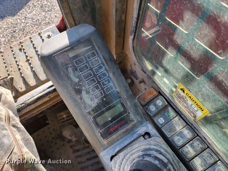 image for item DM4913 2013 Takeuchi TL12  tracked skid steer loader