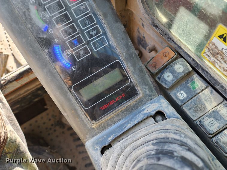 image for item DM4913 2013 Takeuchi TL12  tracked skid steer loader