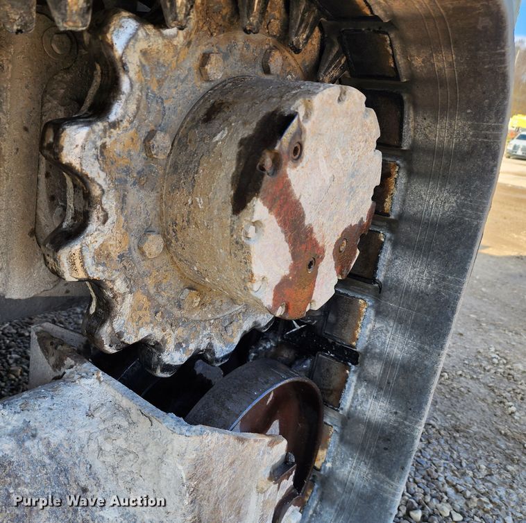 image for item DM4913 2013 Takeuchi TL12  tracked skid steer loader