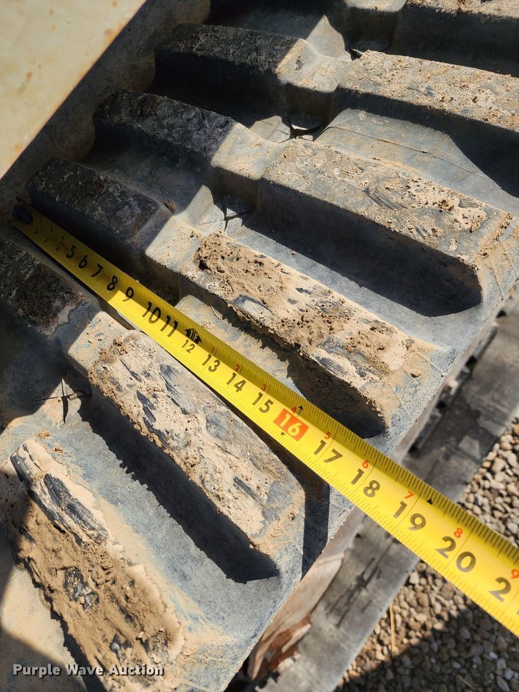 image for item DM4913 2013 Takeuchi TL12  tracked skid steer loader