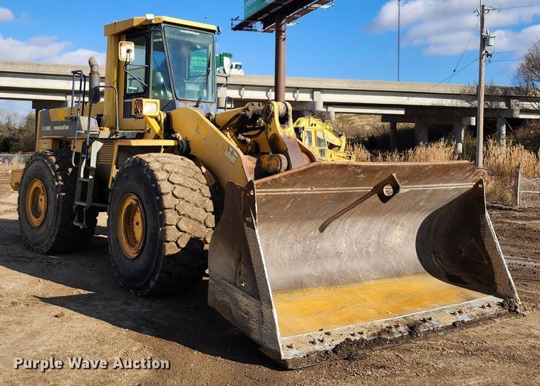 image for item DM4914 1990 Komatsu WA500-1L  wheel loader
