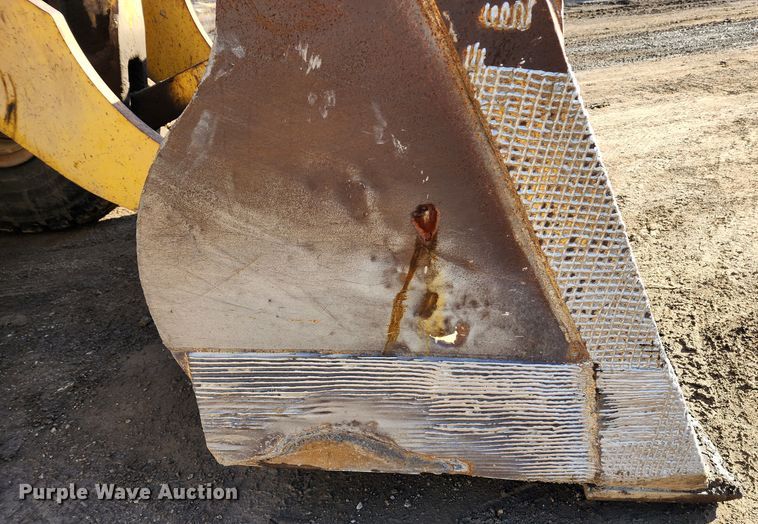 image for item DM4914 1990 Komatsu WA500-1L  wheel loader