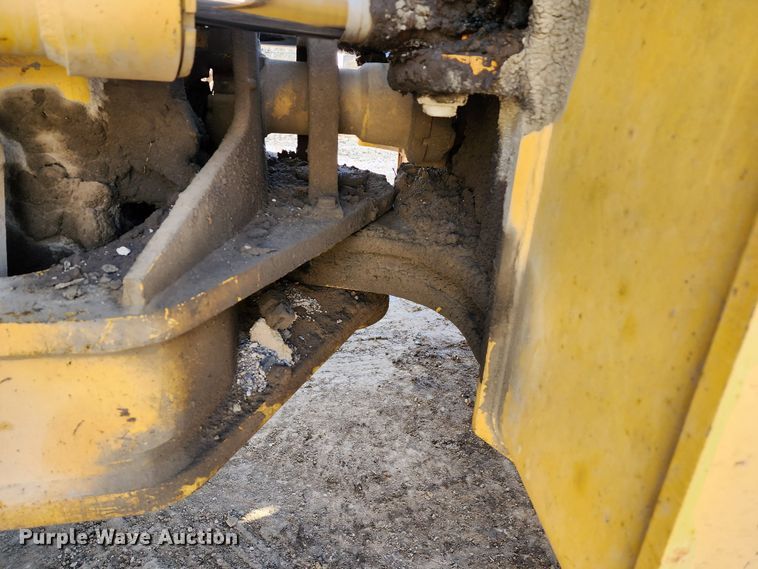 image for item DM4914 1990 Komatsu WA500-1L  wheel loader