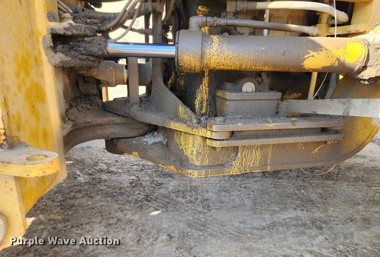 image for item DM4914 1990 Komatsu WA500-1L  wheel loader