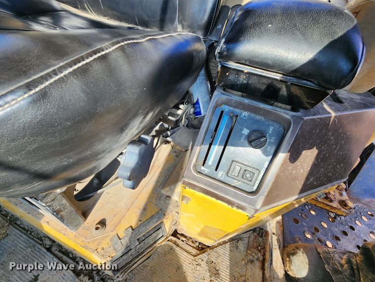 image for item DM4914 1990 Komatsu WA500-1L  wheel loader
