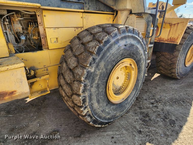 image for item DM4914 1990 Komatsu WA500-1L  wheel loader