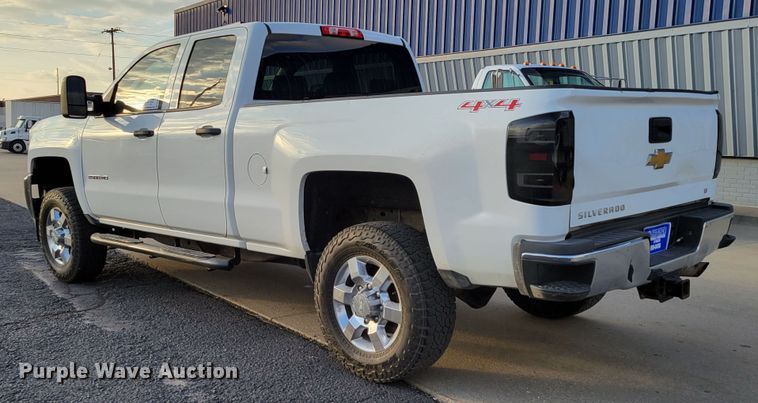 image for item DM8107 2015 Chevrolet Silverado 25000HD  Double Cab pickup truck