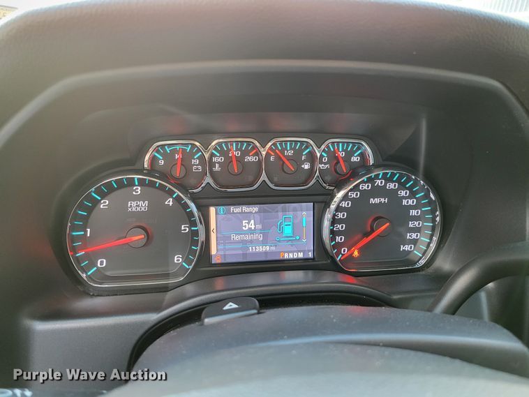 image for item DM8107 2015 Chevrolet Silverado 25000HD  Double Cab pickup truck