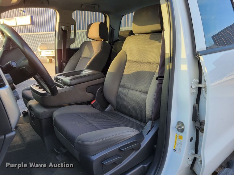 image for item DM8107 2015 Chevrolet Silverado 25000HD  Double Cab pickup truck