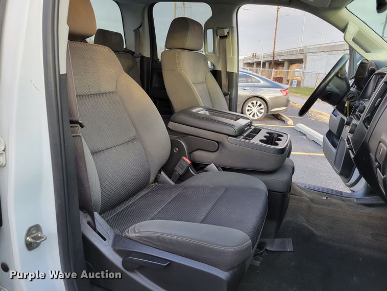 image for item DM8107 2015 Chevrolet Silverado 25000HD  Double Cab pickup truck