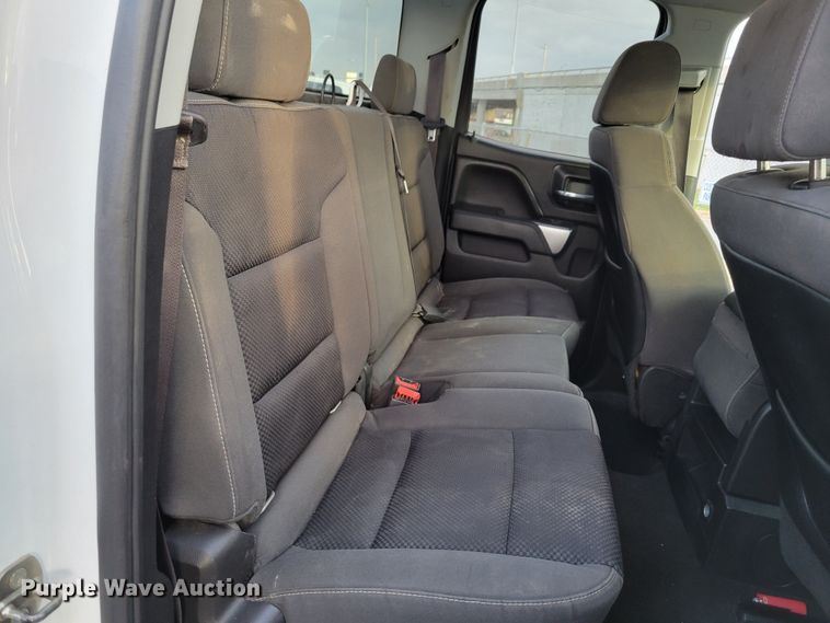 image for item DM8107 2015 Chevrolet Silverado 25000HD  Double Cab pickup truck