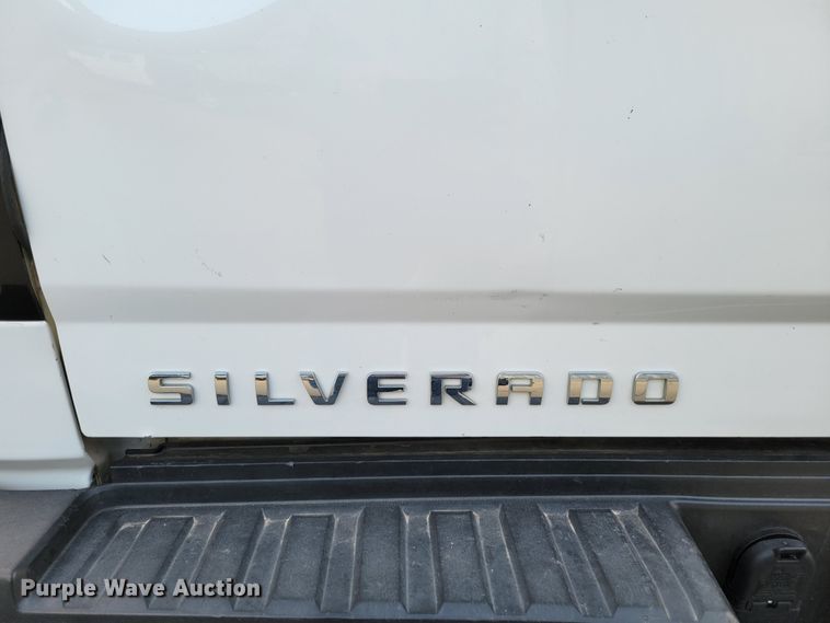 image for item DM8107 2015 Chevrolet Silverado 25000HD  Double Cab pickup truck