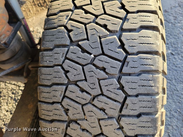 image for item DM8107 2015 Chevrolet Silverado 25000HD  Double Cab pickup truck