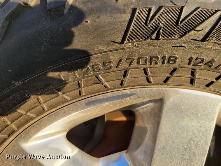 image for item DM8107 2015 Chevrolet Silverado 25000HD  Double Cab pickup truck