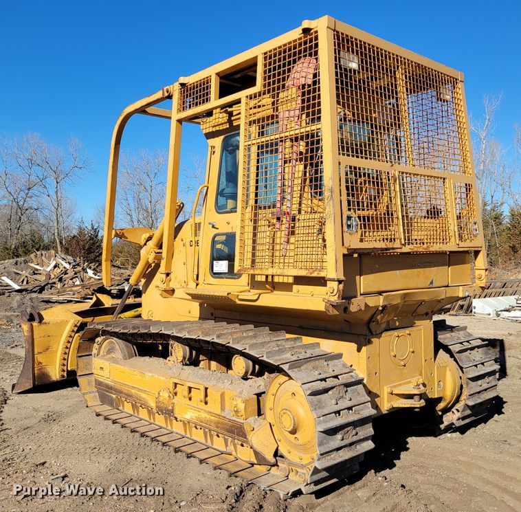 image for item DM8115 Dressta TD12C  dozer