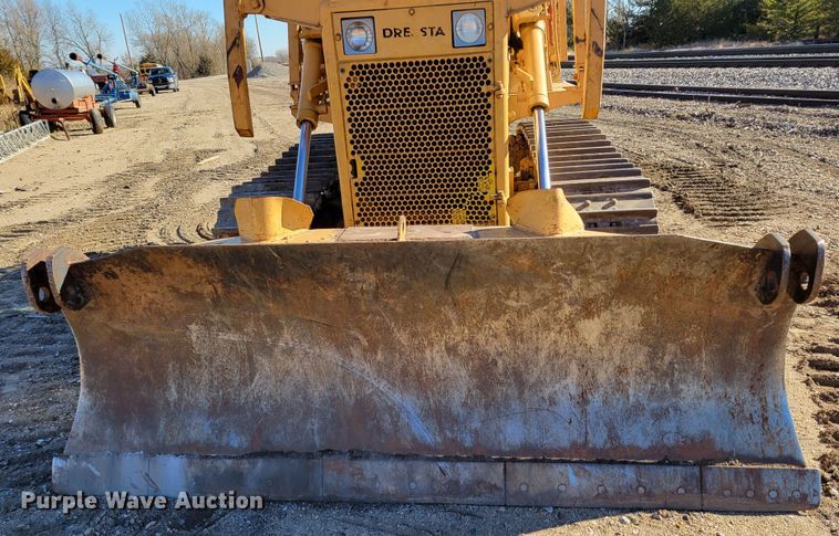 image for item DM8115 Dressta TD12C  dozer