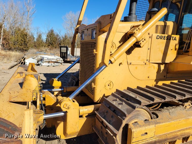 image for item DM8115 Dressta TD12C  dozer