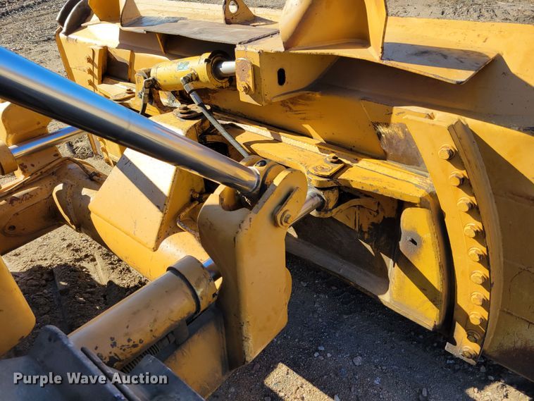 image for item DM8115 Dressta TD12C  dozer