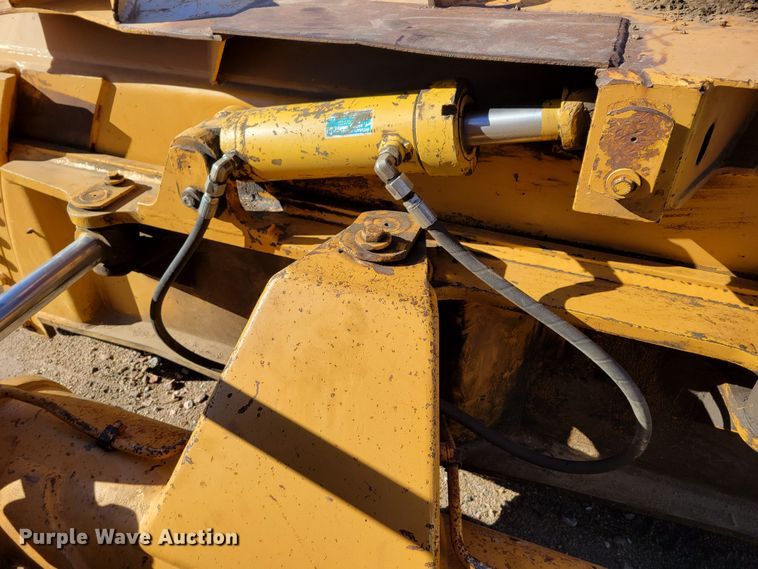 image for item DM8115 Dressta TD12C  dozer