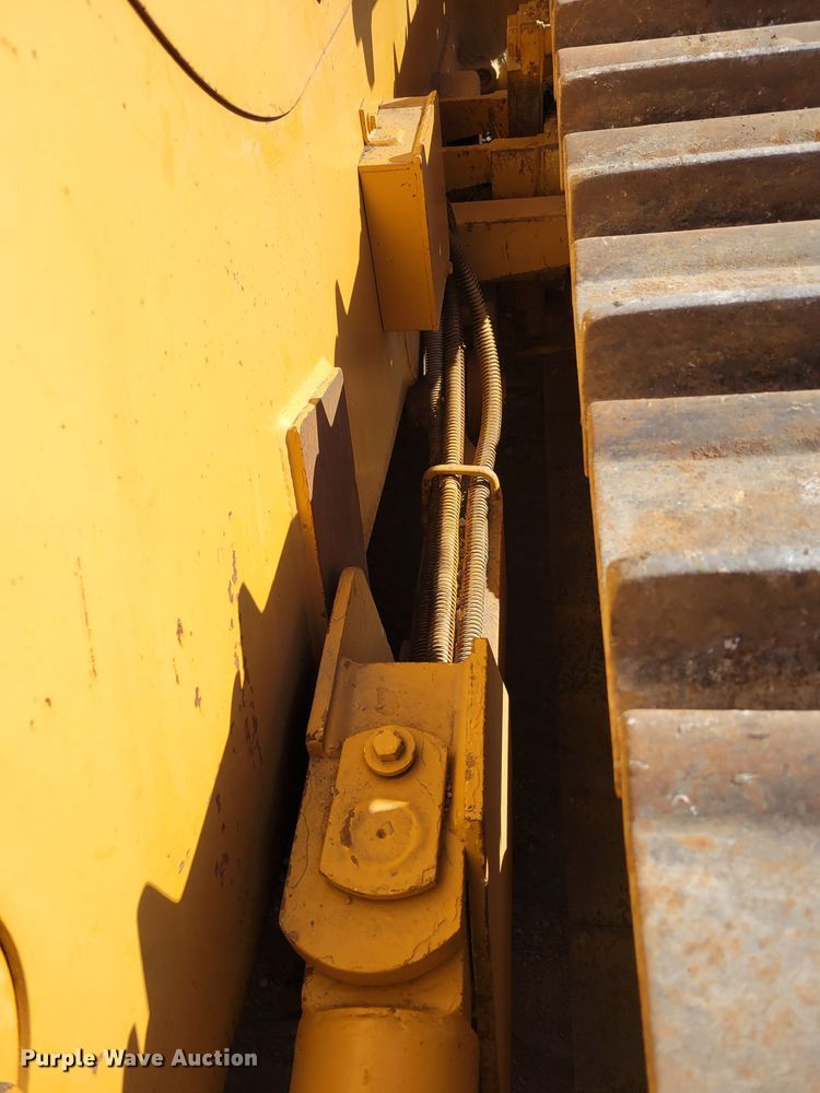 image for item DM8115 Dressta TD12C  dozer