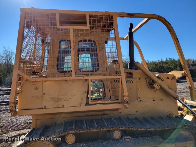 image for item DM8115 Dressta TD12C  dozer