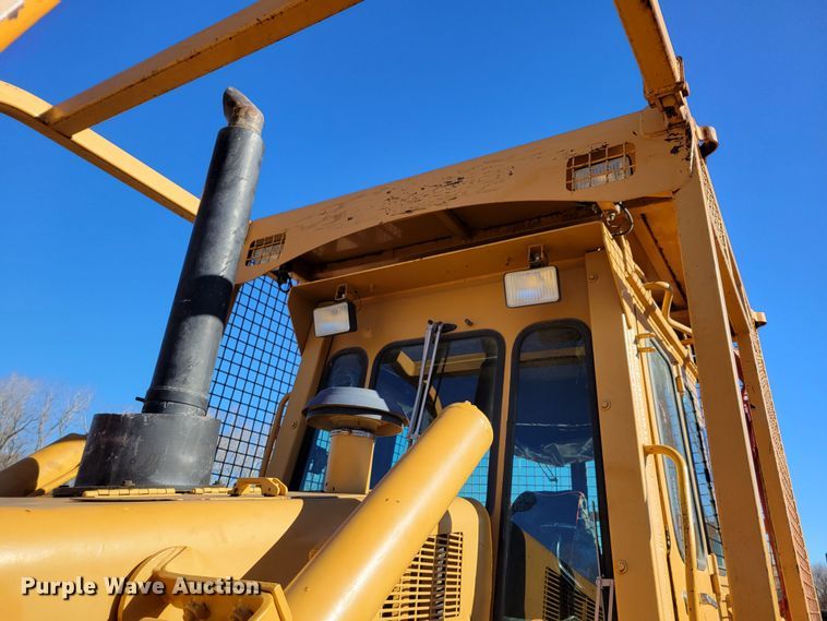 image for item DM8115 Dressta TD12C  dozer