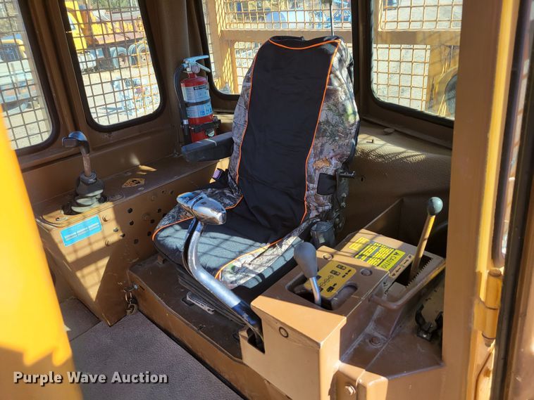 image for item DM8115 Dressta TD12C  dozer