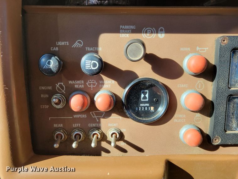 image for item DM8115 Dressta TD12C  dozer