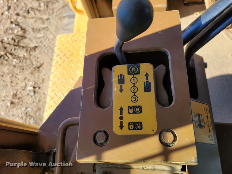 image for item DM8115 Dressta TD12C  dozer