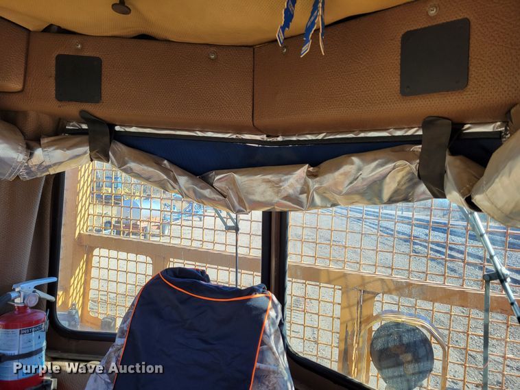 image for item DM8115 Dressta TD12C  dozer