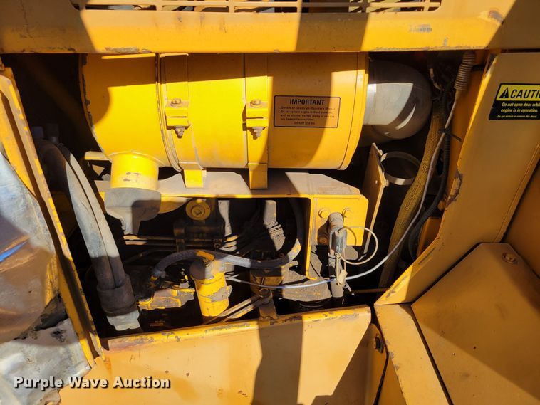 image for item DM8115 Dressta TD12C  dozer