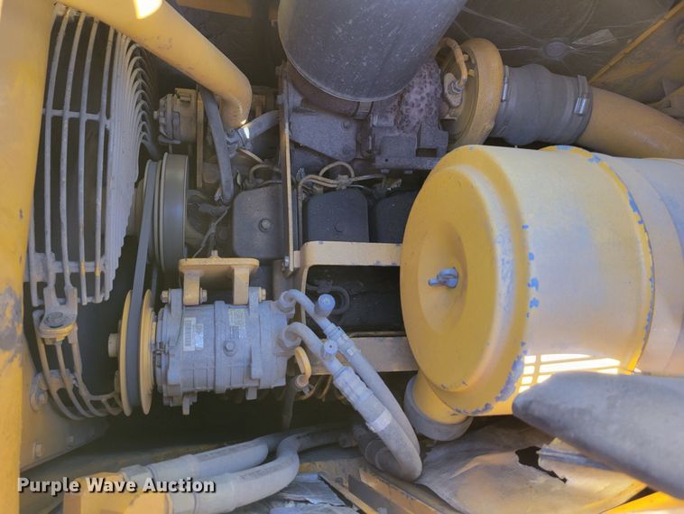 image for item DM8115 Dressta TD12C  dozer