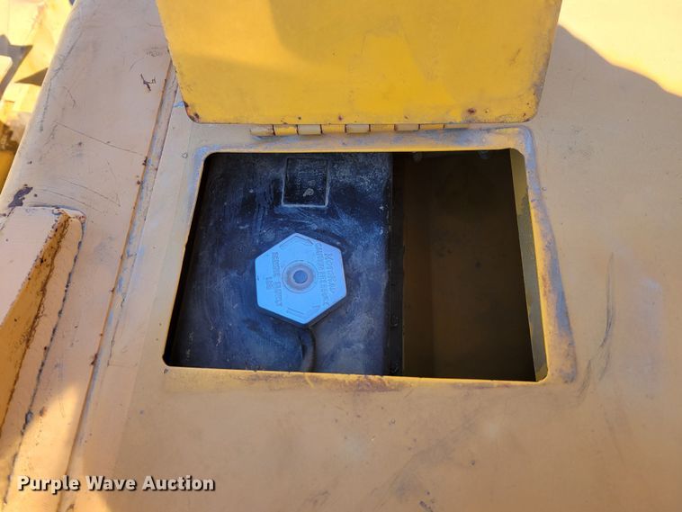 image for item DM8115 Dressta TD12C  dozer