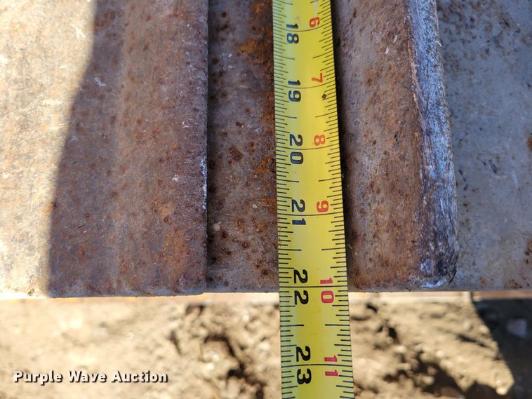 image for item DM8115 Dressta TD12C  dozer