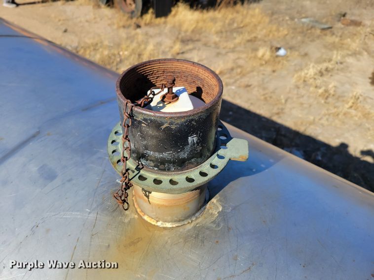 image for item DM8116 Sears David Bradley 70039102  tank trailer