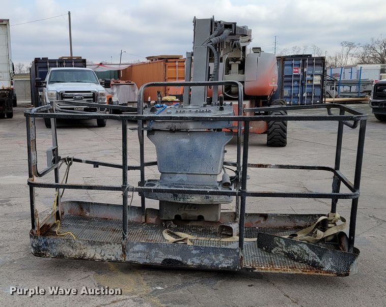 image for item DM8120 2004 JLG 860SJ  boom lift